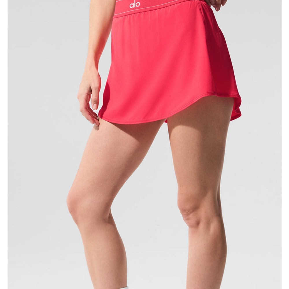 ALO Yoga match point Skirt size medium candy red